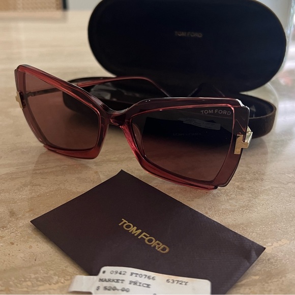Tom Ford GIA FT 0766 TRANSPARENT RED/PINK LIGHT BROWN 63/19/135 women Sunglasses - Picture 2 of 11